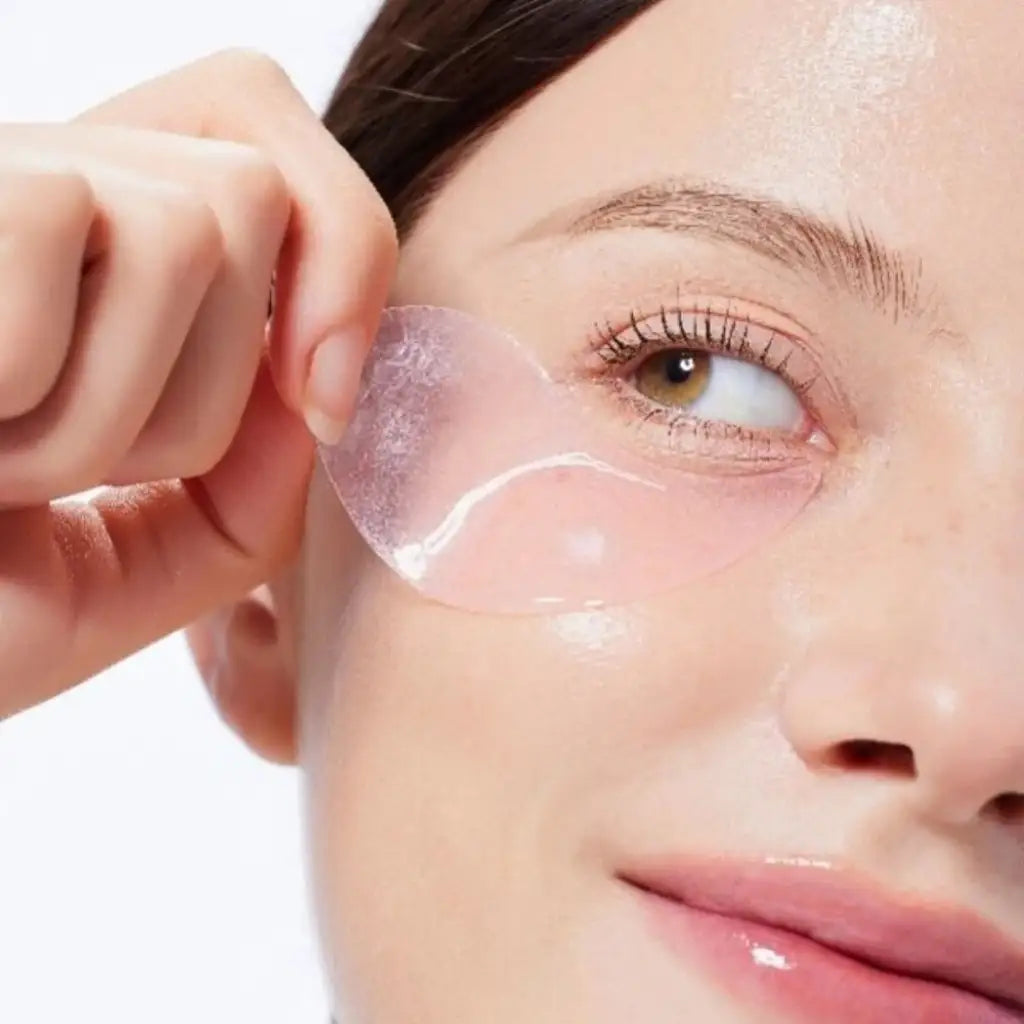 COSRX The Peptide Collagen Hydrogel Eye Patch 60patches - Patchs pour les yeux éclaircissants et décongestionnants cruelty-free - texture - Kbeauty Korean skincare Europe fast delivery - Skincare coréenne Skinorea shop Paris France livraison rapide - yesstyle